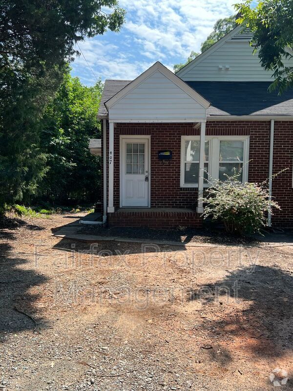 W DavisW FrontFountain Place Apartments under 1,500 Burlington, NC