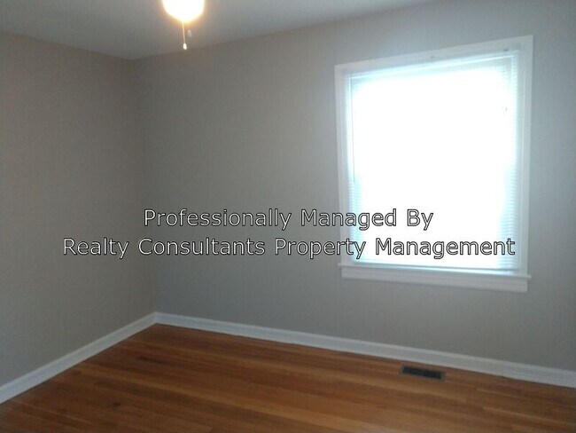 Foto del edificio - 2115 Hubbard St