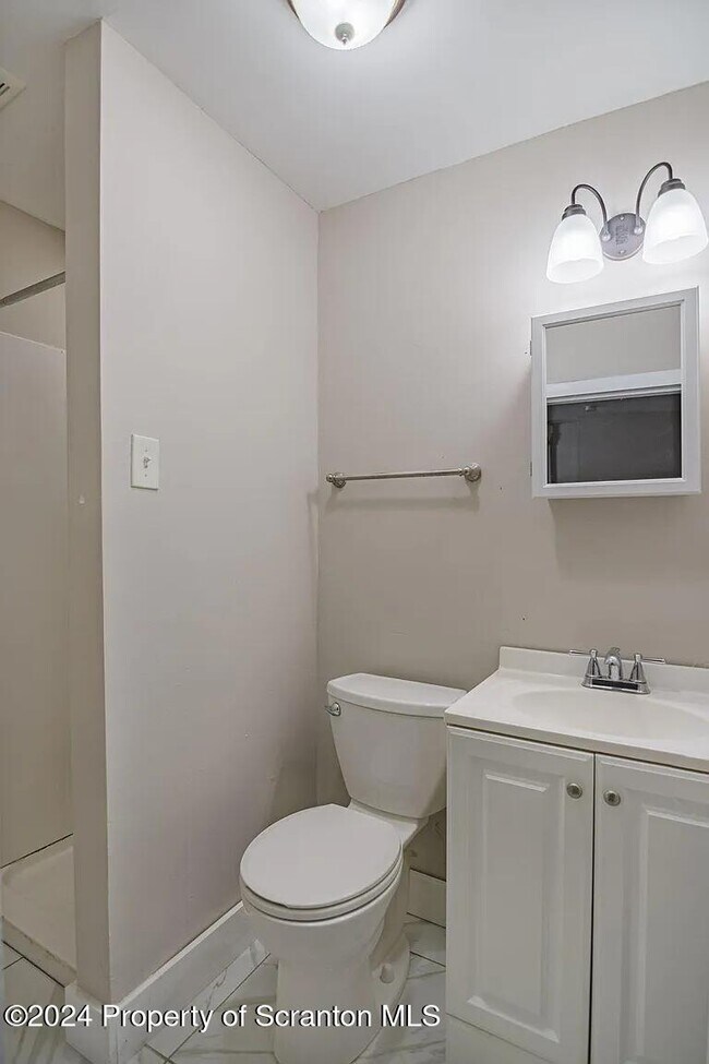 Foto del edificio - 532-532 Harrison Ave
