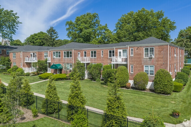 Caroline Gardens