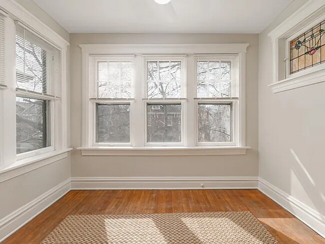 Foto del edificio - 4219-4221 Botanical Ave.