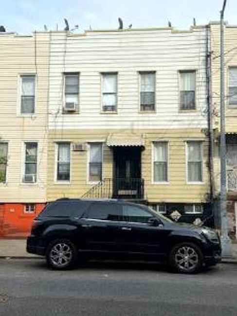 Foto del edificio - 39-65-65 51st St