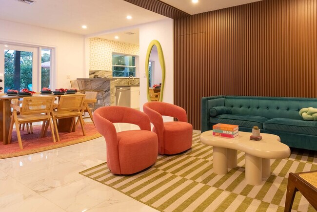 Foto del edificio - 1424 NE 118th St