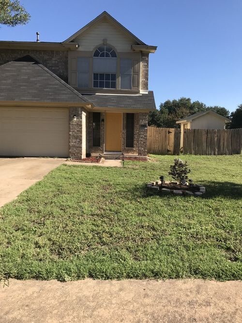 Building Photo - 3210 Blazing Star Trl