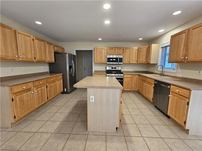 Building Photo - 73 Partridge Dr