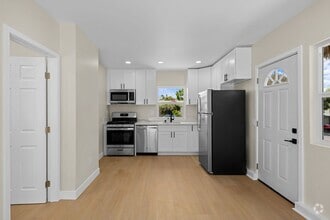 Building Photo - 5053 Lenore Dr