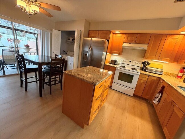 Foto del edificio - 7238 55th Ave N