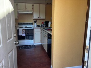 Building Photo - 2068 Mesquite Ln