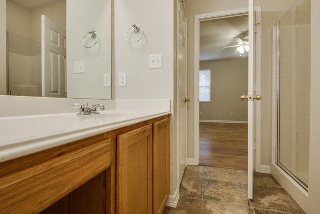 Foto del edificio - 3821 Willowick Cir