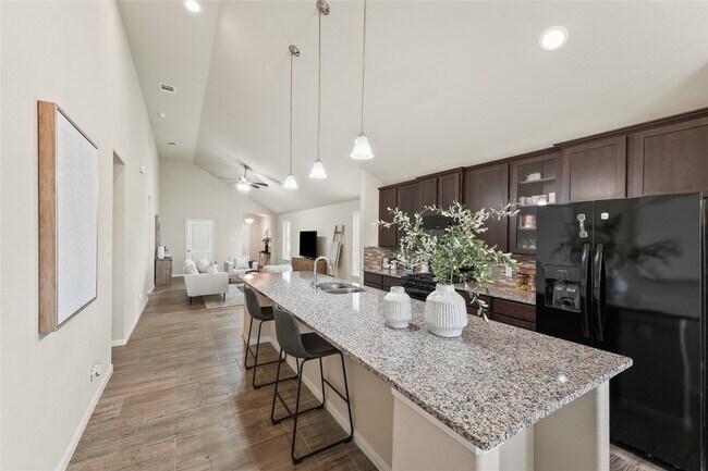 Foto del edificio - 7911 Tuscan Cypress Dr