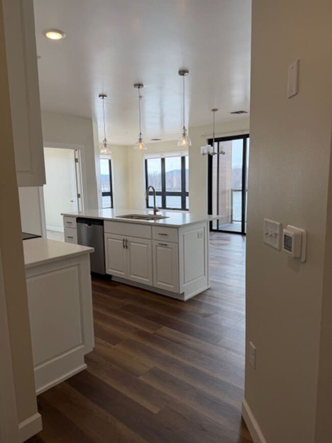 Interior Photo - War Eagle Apartments