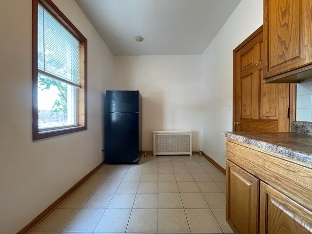 Building Photo - 4858 S Springfield Ave