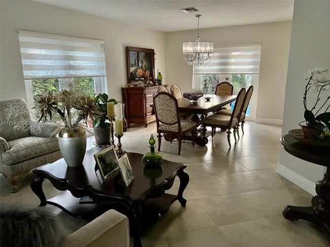 Foto del edificio - 9537 NW 9th Ct