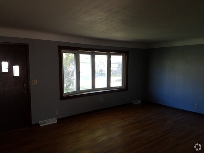 Building Photo - 217 Red Wing Rd SW