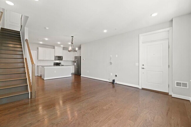 Foto del edificio - 3 Bed, 2.5 Bath MetroPark Condo at Arrowbrook