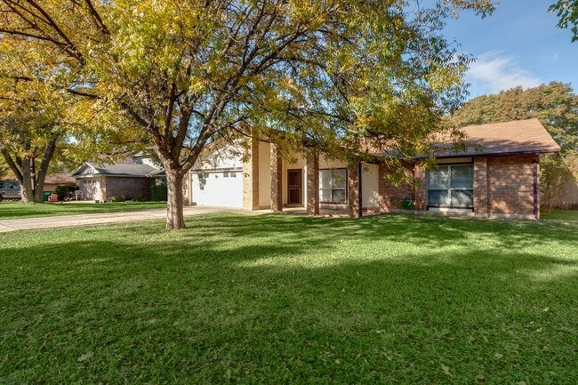 Building Photo - 8323 Echo Willow