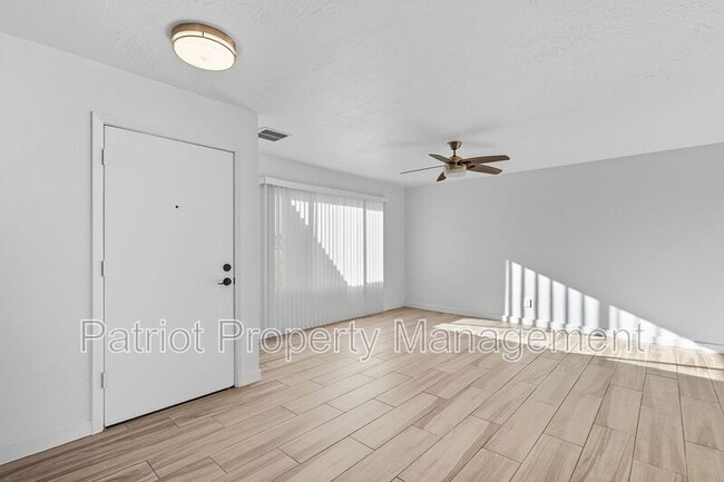 Building Photo - 821 N 87th Pl