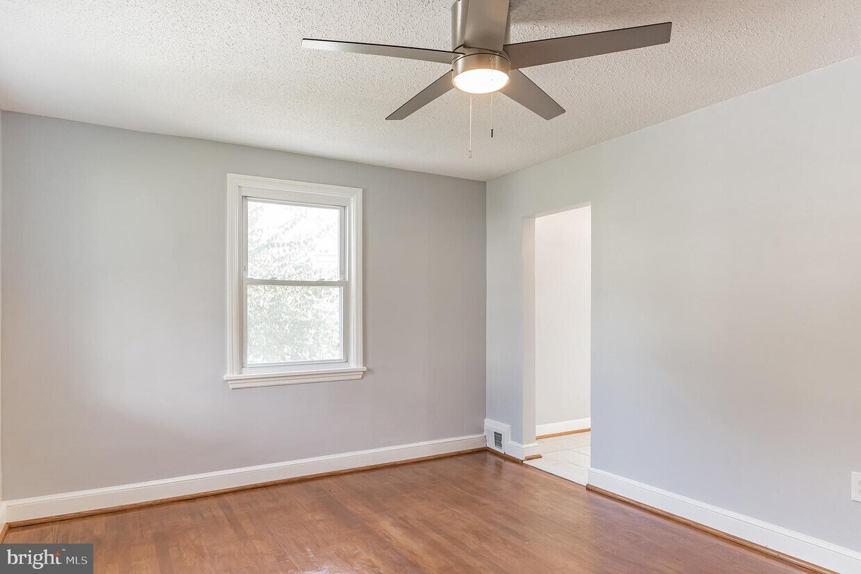 112 Iroquois Way, Oxon Hill, MD 20745 House for Rent in Oxon Hill, MD