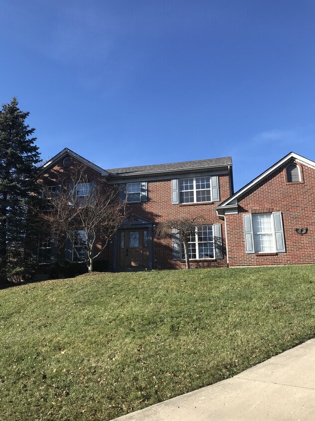 8157 Foxdale Ct, West Chester Township, OH 45069 House Rental in West Chester Township, OH