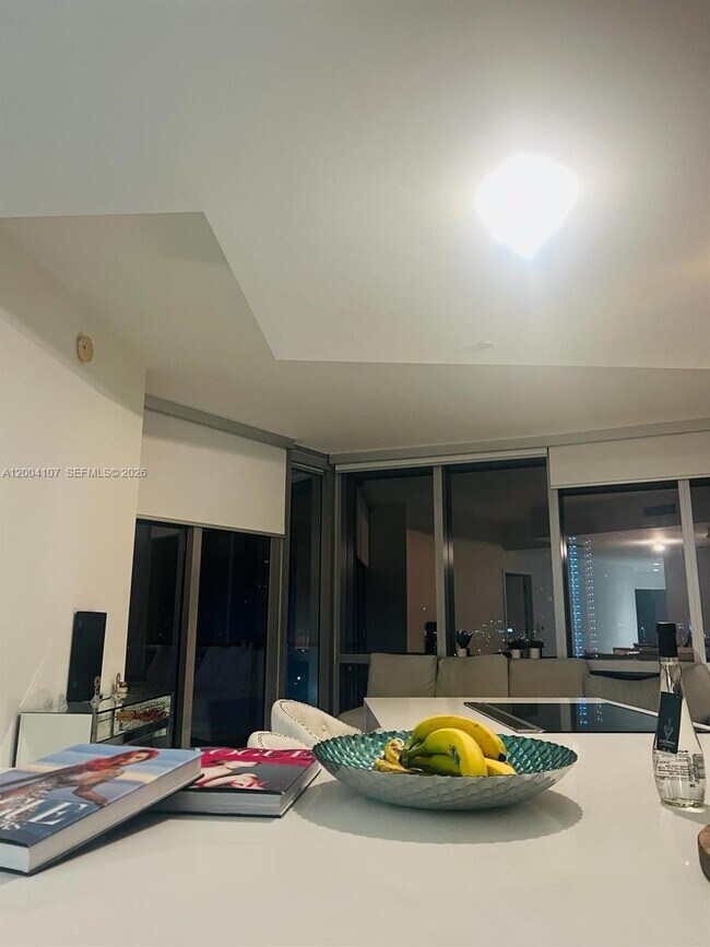 Foto del edificio - 851 NE 1st Ave