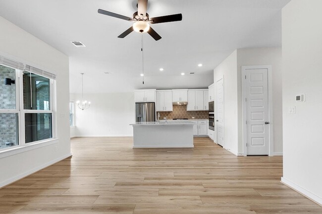 Building Photo - 116 Salado Crk Trl