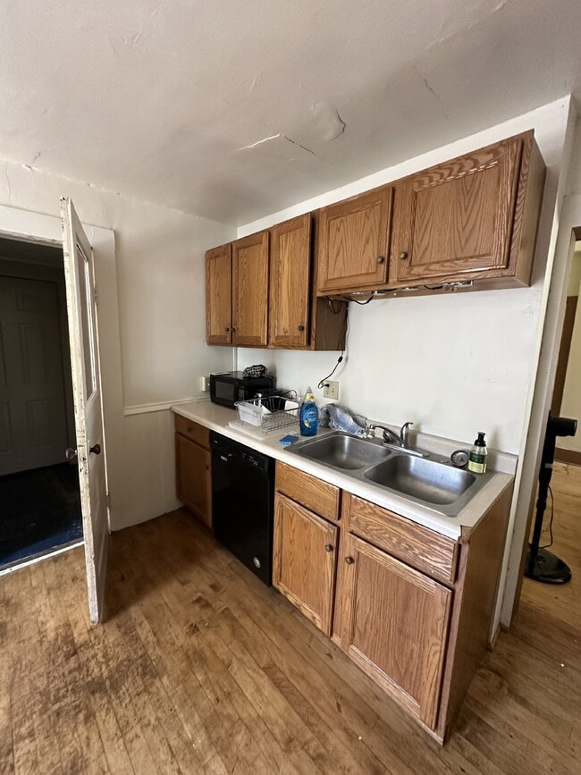 Foto del edificio - Great 3 bed 1 bath close to campus! Availa...