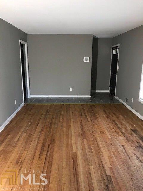 Foto del edificio - 1961 Valley Ridge Dr SW