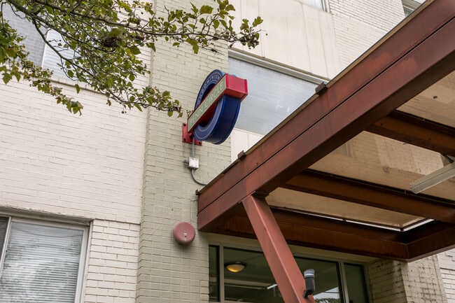 Foto del edificio - 1501 27th St SE