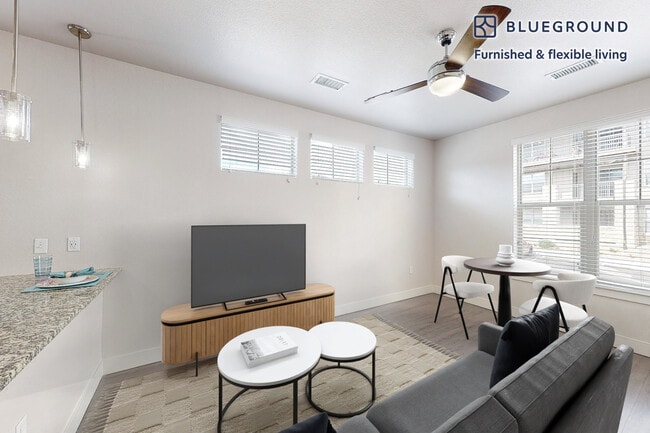 Foto del edificio - 13195 W Progress Cir