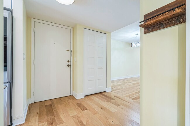 Foto del edificio - 1703 Northfield Square