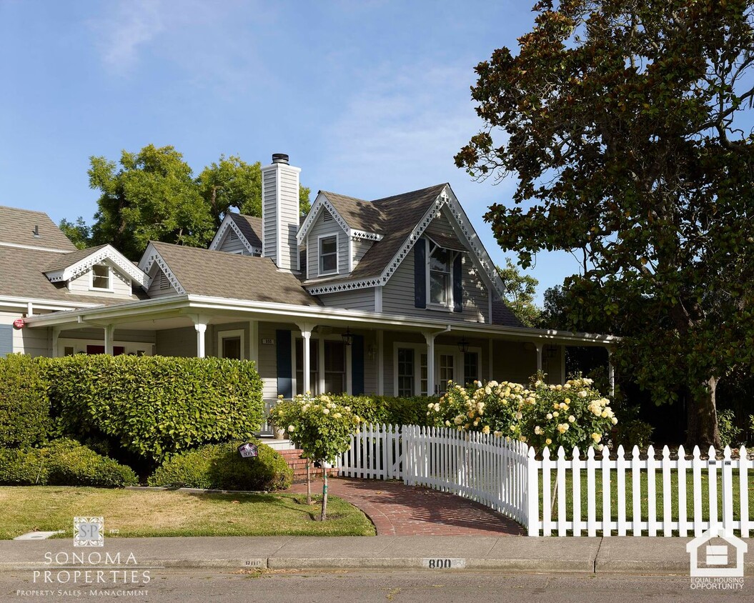 Primary Photo - Stunning Furnished Eastside Home