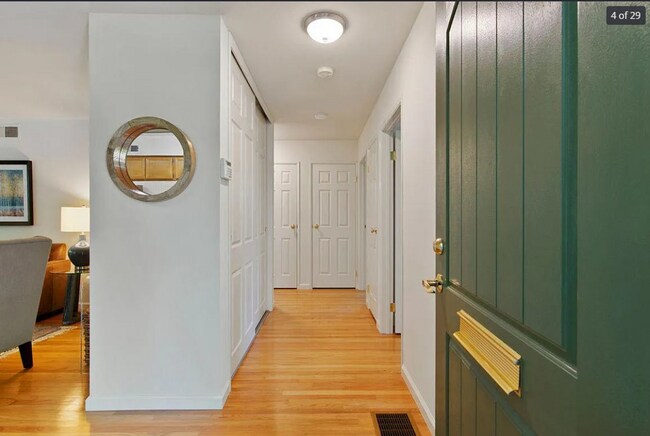 Foto del edificio - NOT A FALL RENTAL- A warm and welcoming home where comfort and convenience meet in the heart of D...