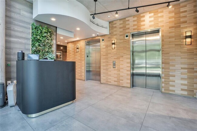 Foto del edificio - 525 E Jackson St