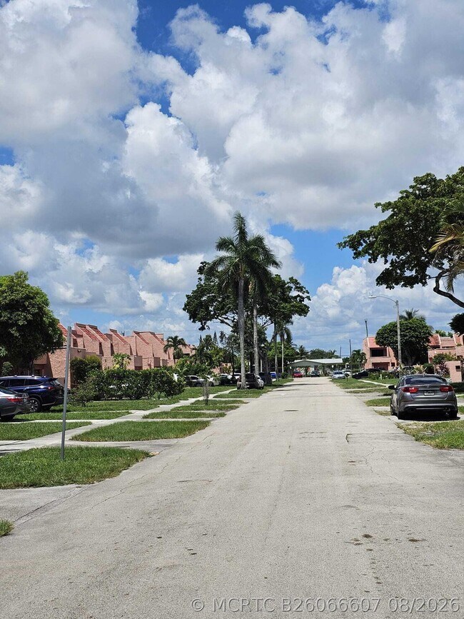 Foto del edificio - 1625 NW 58th Ave