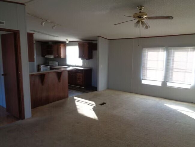 Foto del edificio - 156 Rader Creek Rd