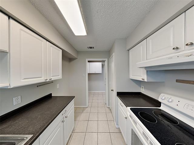 Building Photo - 7301 Sunnybank Dr