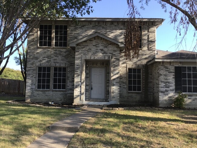 Building Photo - 1699 Wildrose Dr