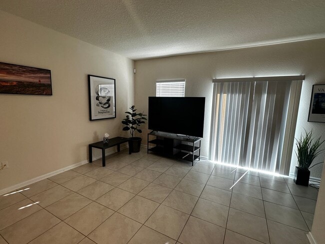 Foto del edificio - 832 Observatory Pkwy