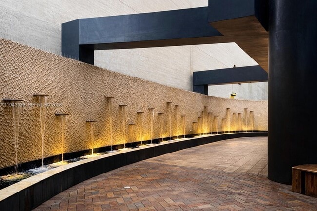 Building Photo - 60 SW 13th St