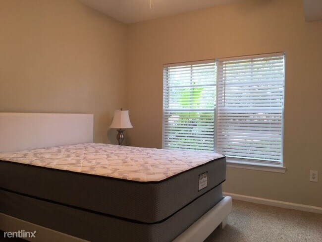 Building Photo - 1 br, 1 bath Condo - 4700 S Dale Mabry