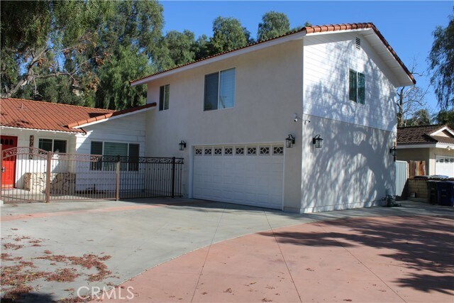 Building Photo - 4720 St Andrews Ave