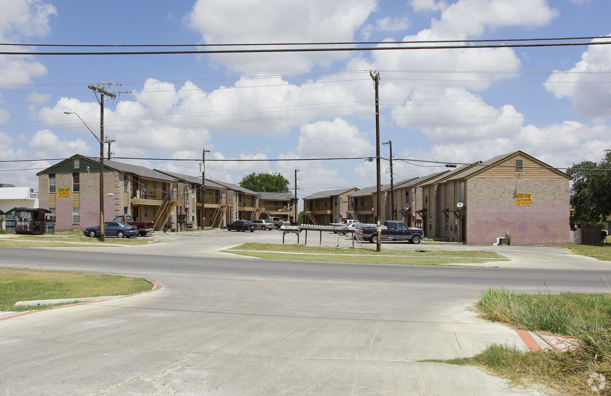 Primary Photo - Mayfield Apartments