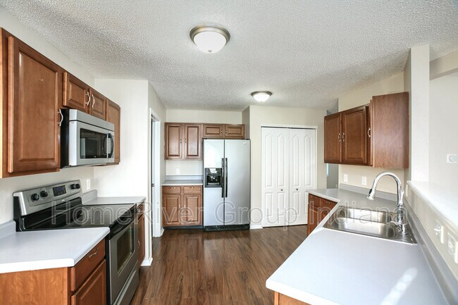 Foto del edificio - 9166 Middlebury Way