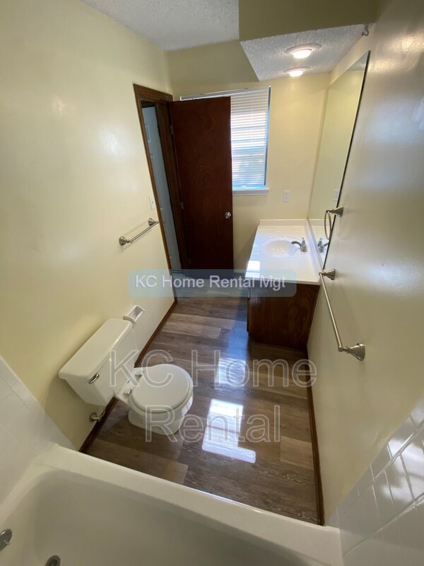 Building Photo - 7818 N Camden Ave
