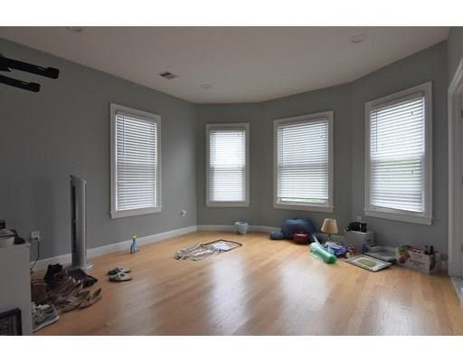 Building Photo - 11 Wheatland St