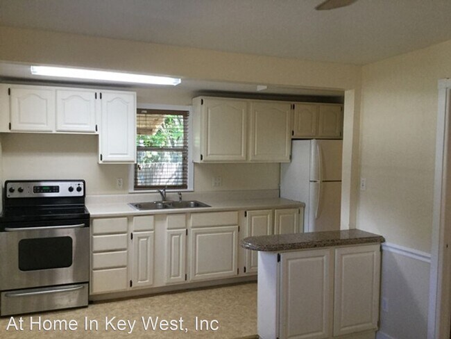 Building Photo - 1 br, 1 bath House - 1416 Patricia - Rear