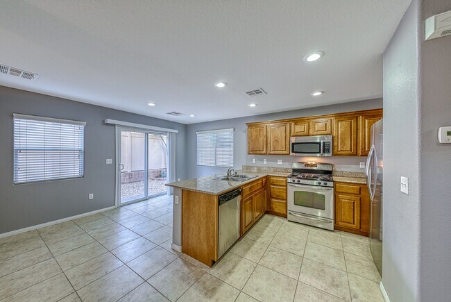 Foto del edificio - 6044 Conroe Ct