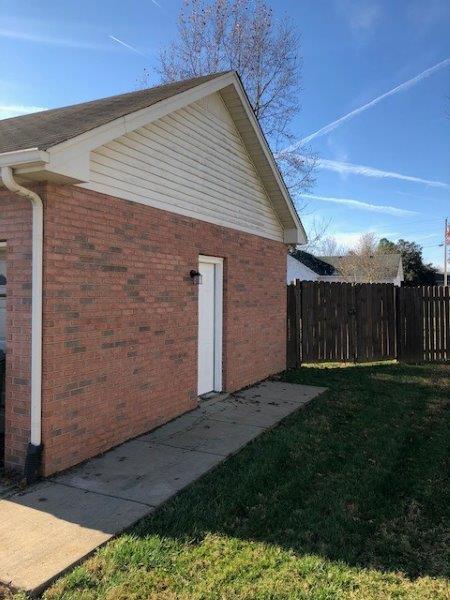 Building Photo - 878 Green Wave Dr