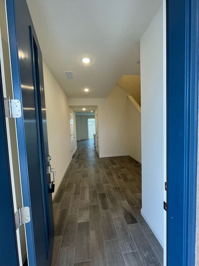 Building Photo - Spacious Modern Family Home in Prime Fresno Location!