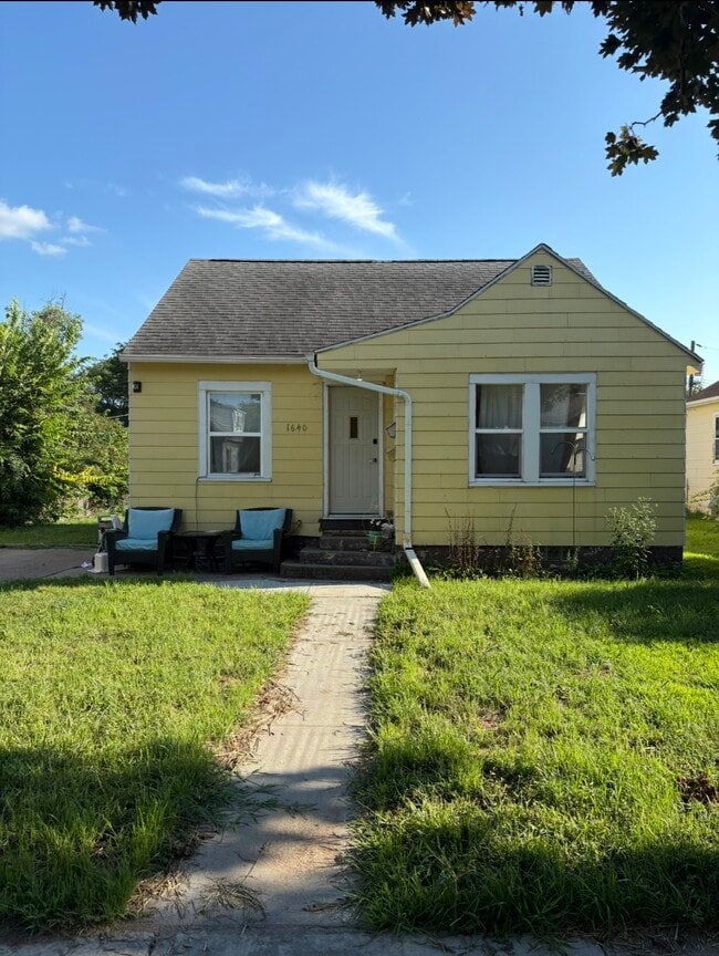 Building Photo - 1640 Barlow St